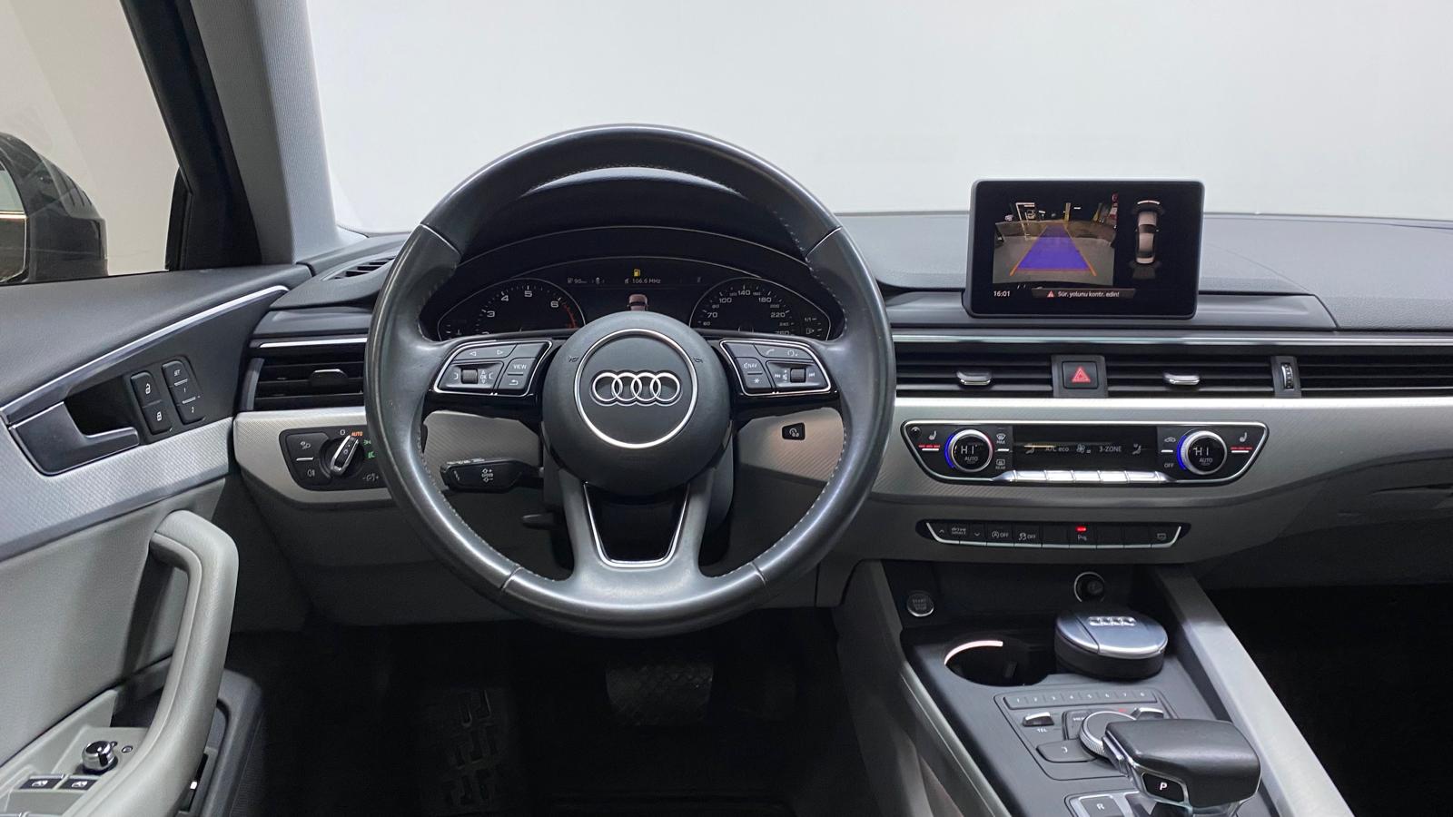AUDI A4 8